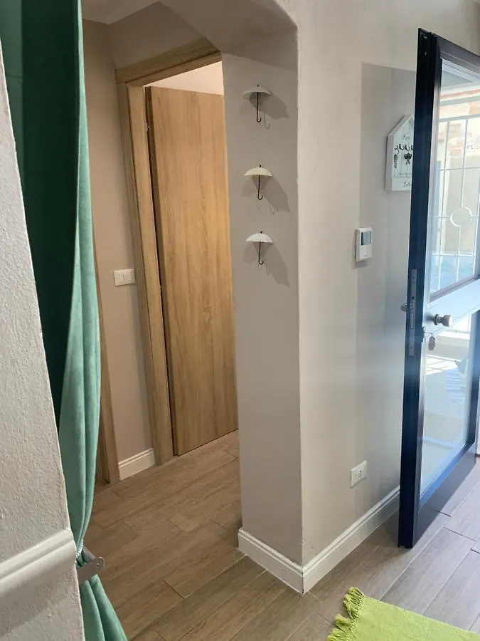 La Casina Di Bruna Livorno 0*,